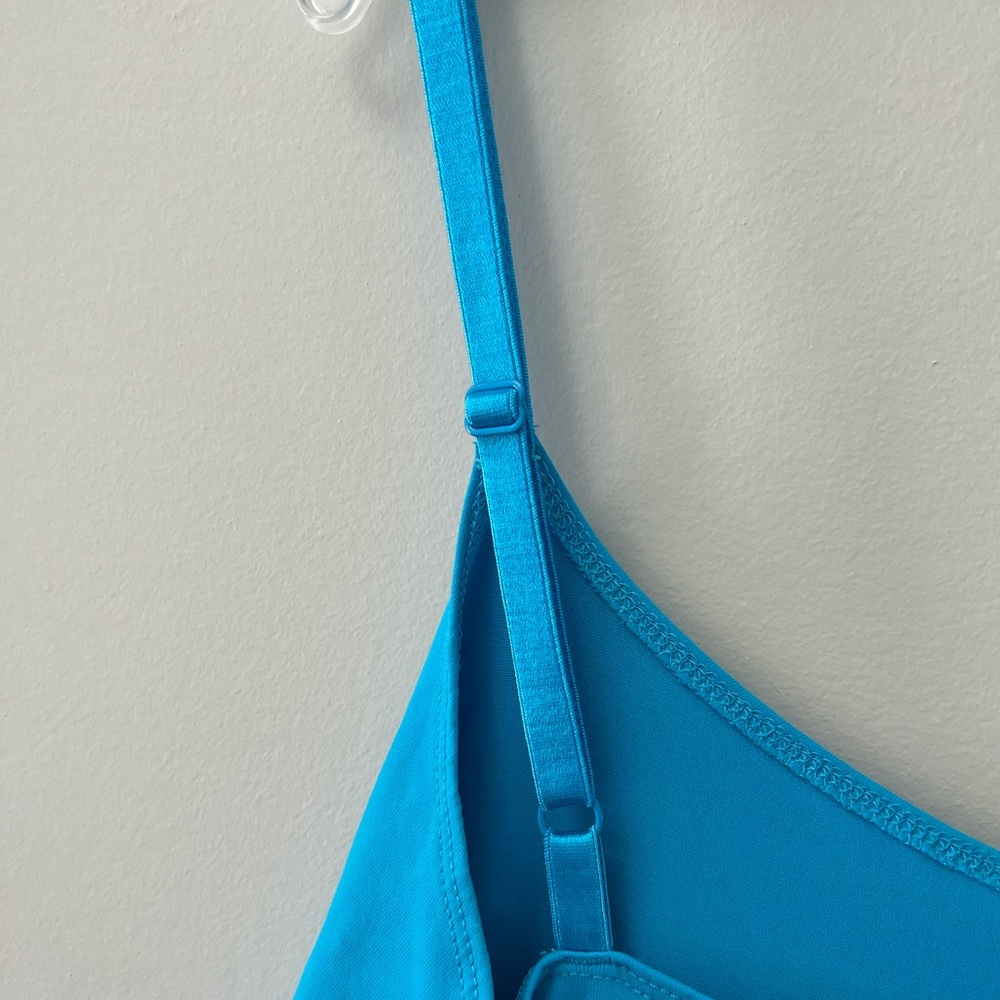 ColdWater Creek🆕 2X Aqua Essential Tank with adjustable straps with attached tag - Picture 5 of 11